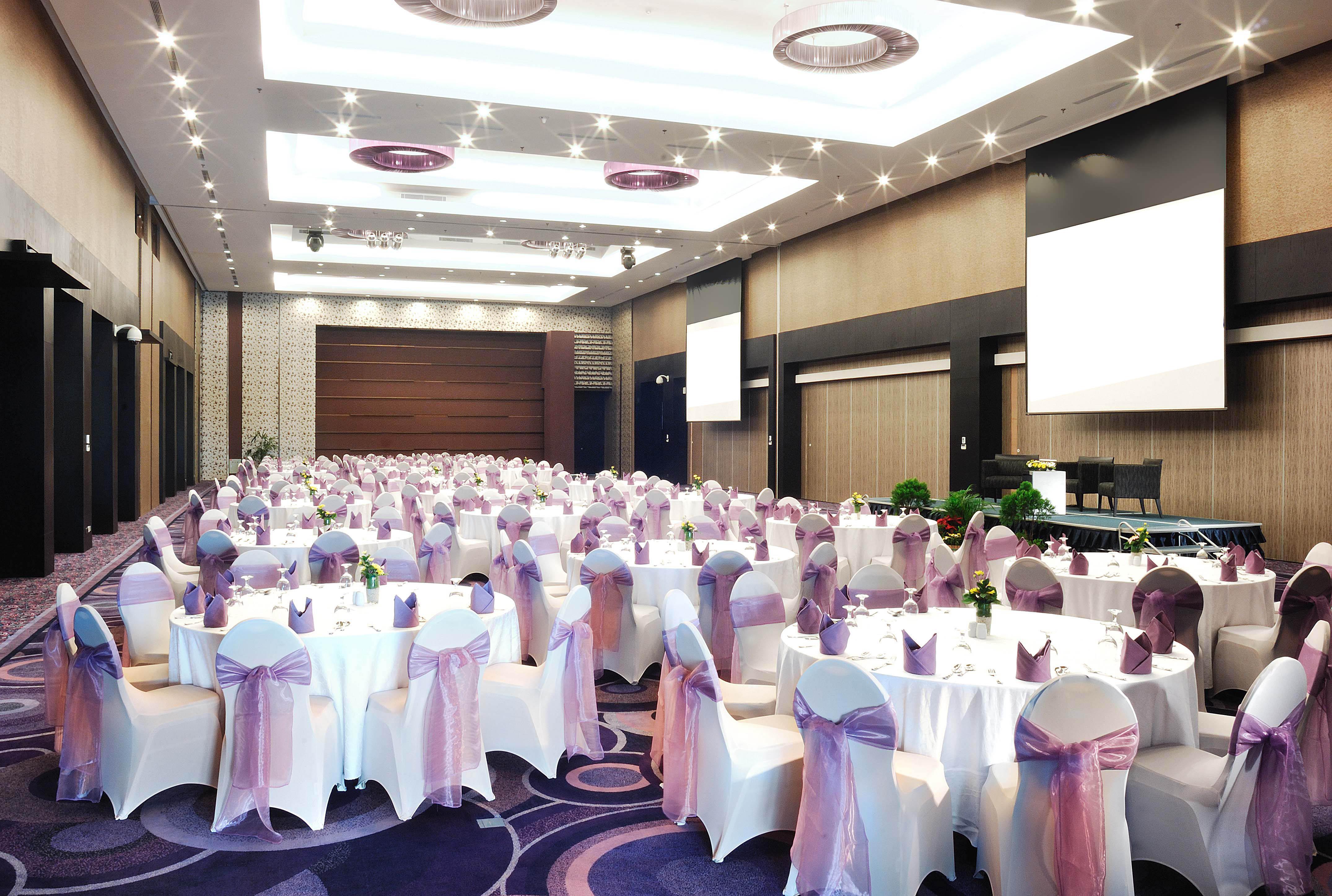 Holiday Inn Bandung Pasteur By Ihg Dış mekan fotoğraf